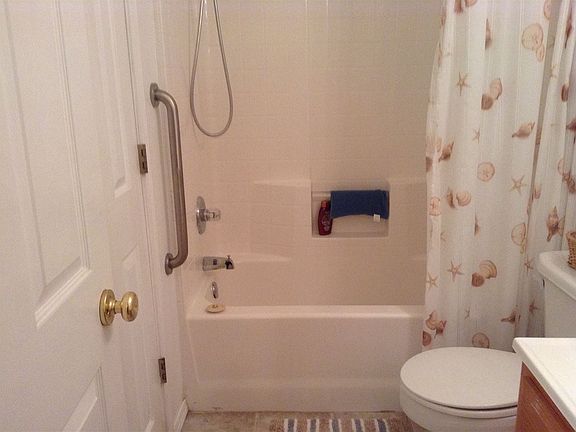 5th image of 1015 Fern Dr