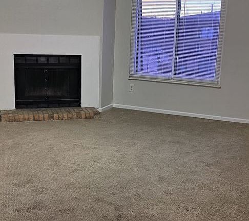 3rd image of 3425 Spanish Villa Dr #1