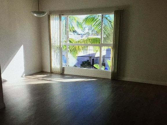 5th image of 3410 Club Dr #24