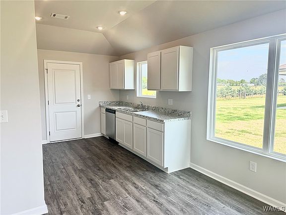 4th image of 2572 Allanna Ln
