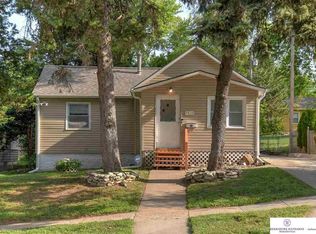 6610 Bedford Ave, Omaha, NE 68104