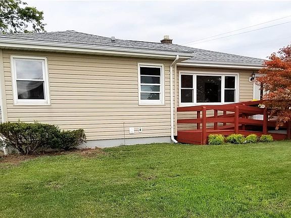3rd image of 171 Oakridge Ave