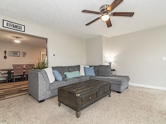 3rd image of 29036 Elm Ave