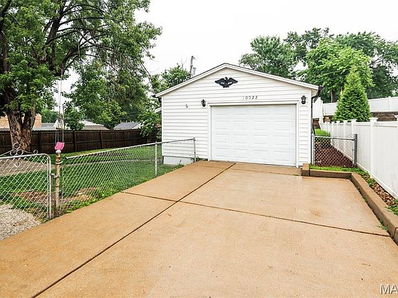 5th image of 10922 Juniper Ct