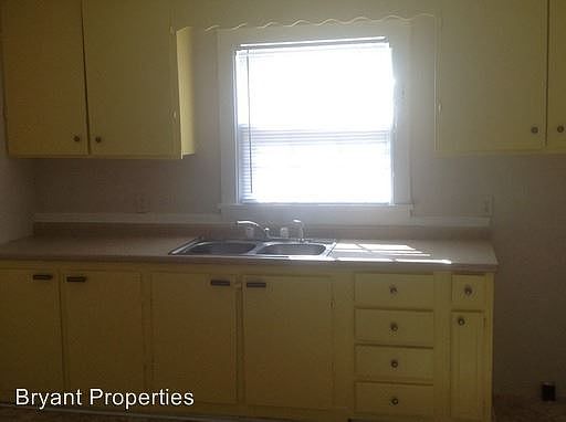 5th image of 336 Thelma St