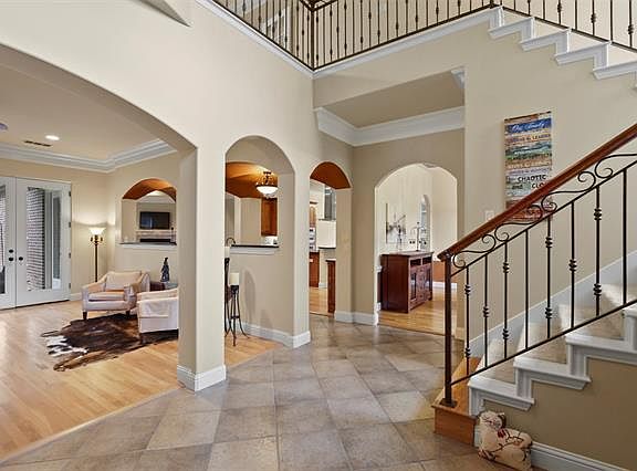 4th image of 2905 Sunray Valley Ct
