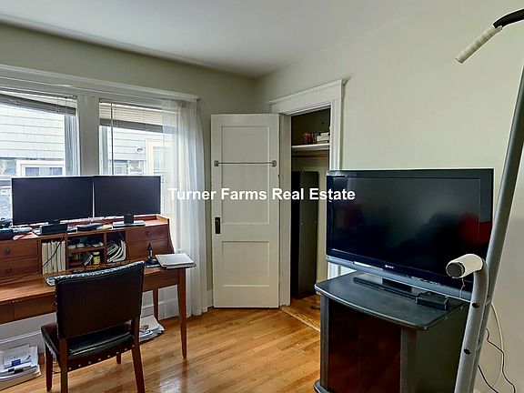 5th image of 18 Bond St #1A