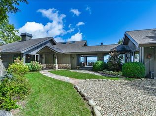 90 Toxaway Ln, Lake Toxaway, NC 28747