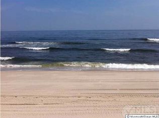 1045 Ocean Ave, Mantoloking, NJ 08738