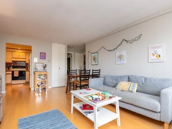 269 Harvard St APT 31, Cambridge, MA 02139