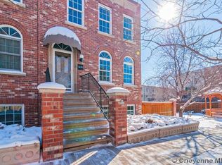 5430 Sunset Dr, Cheyenne, WY 82009