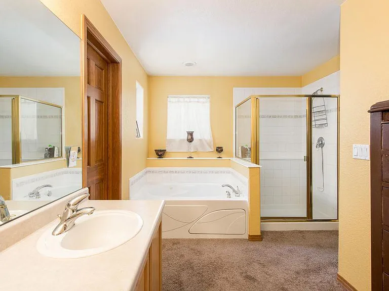 1428 S Dayton Cir — Photo 24