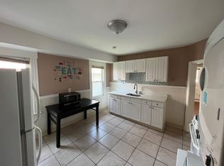 33 Ridgewood Pl, Bridgeport, CT 06606