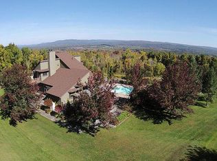 398 Weatogue Rd, Sheffield, MA 01257