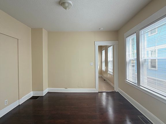 4th image of 103 Sheffield Ave #1-0