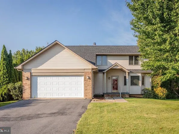 821 Honeysuckle Ln, Harrisonburg, VA 22802
