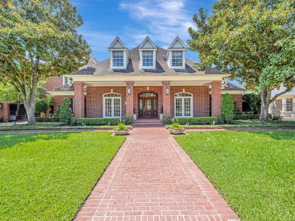 2203 Pineloch Dr, Houston, TX 77062