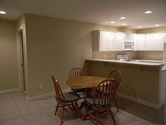 5th image of 4794 Lincoln Pointe Dr