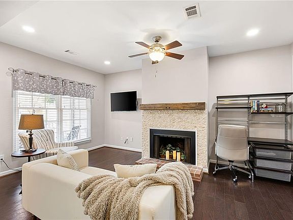 5th image of 798 Sentinel Rdg SW