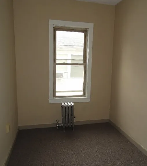 106-108 Lyme St #2 — Photo 1