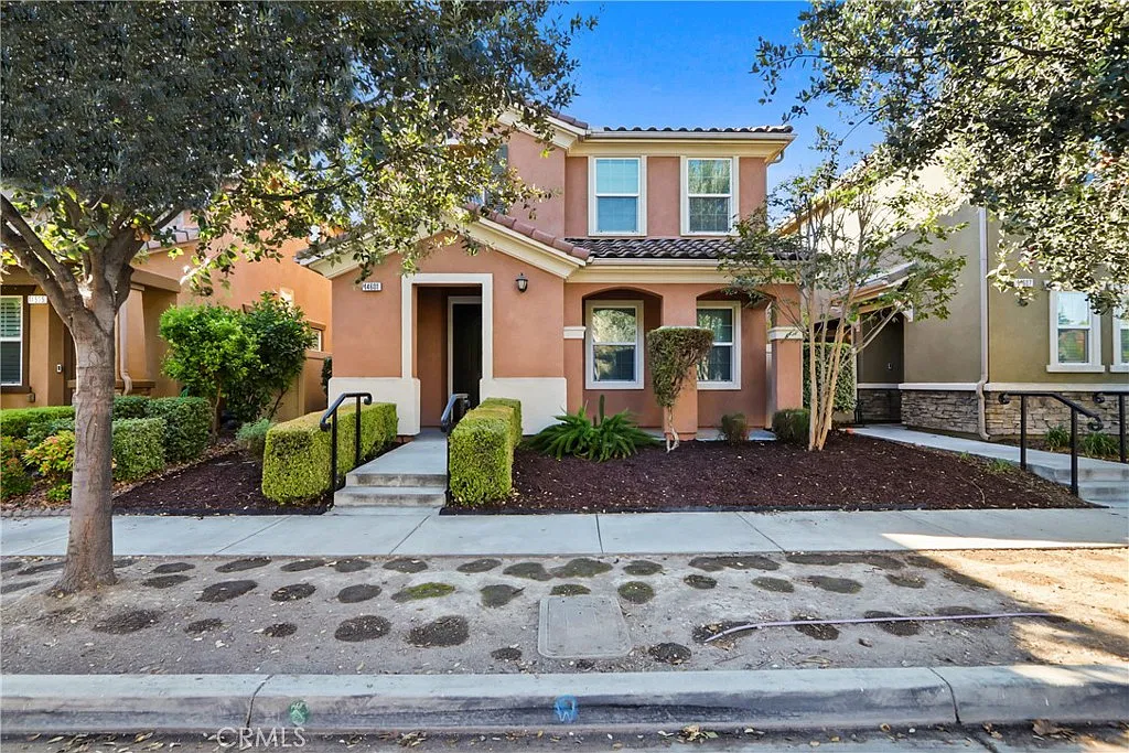 4 bed, 2.5 bath, 1895 sqft, $3,595 — Photo 2