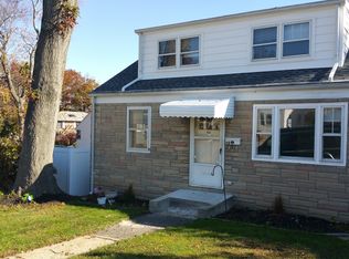 46 Price St, Sayreville, NJ 08872