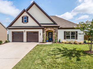 10907 Hunters Knoll Ln, Knoxville, TN 37932