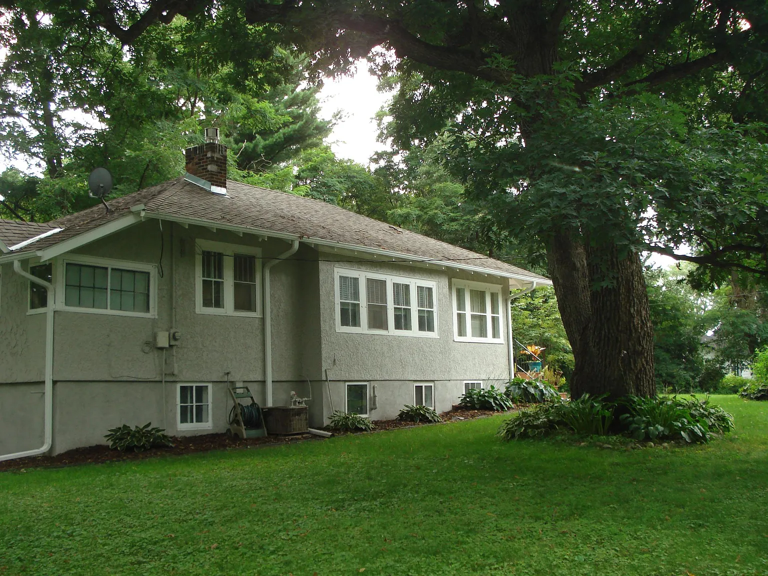 3 bed, 1600 sqft, $2,450 — Photo 2