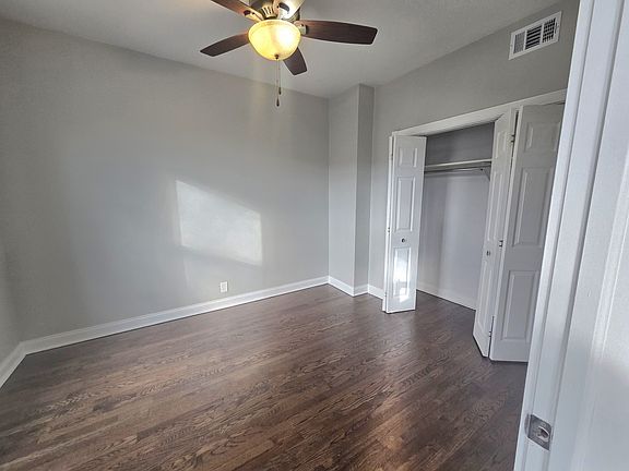 4th image of 2316 W Byron St #2