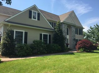 104 Croton Ct, Spring City, PA 19475