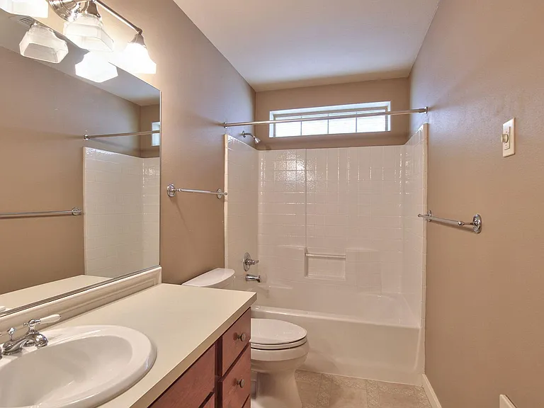 2109 NE 50th Way — Photo 26