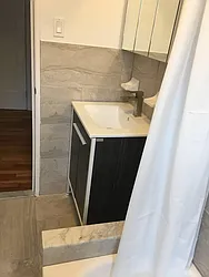 Rented by Realty 2000 Associates Ltd