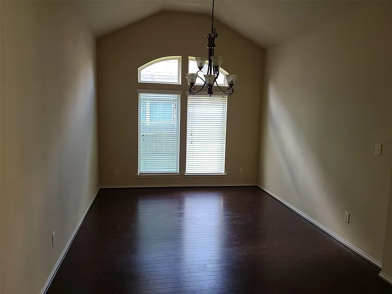 10318 Bellago Ln — Photo 15