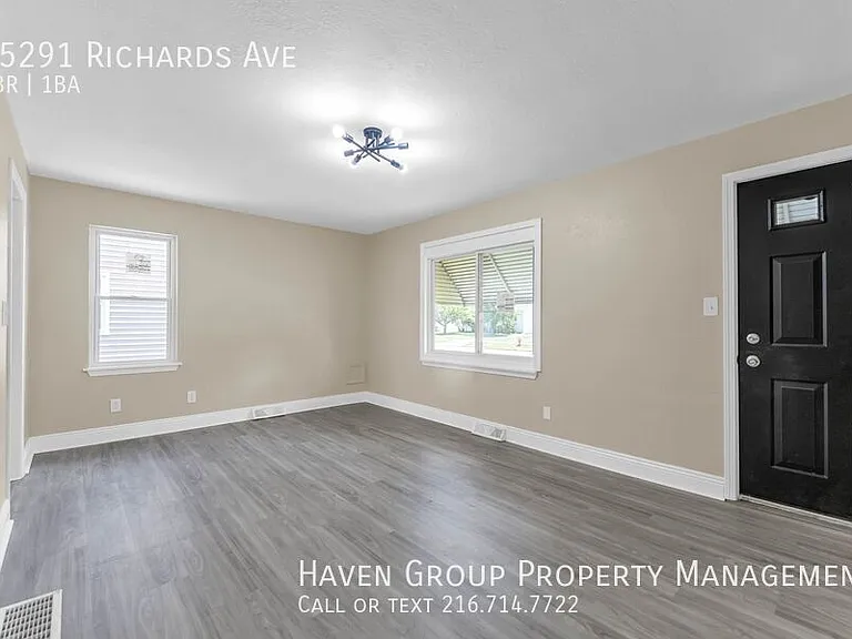 25291 Richards Ave — Photo 3