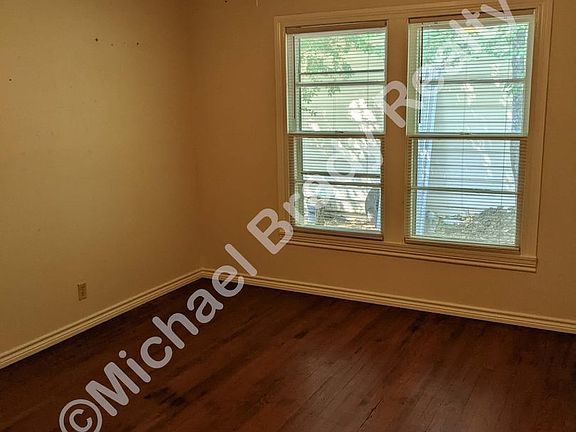 2nd image of 3721 Charles St