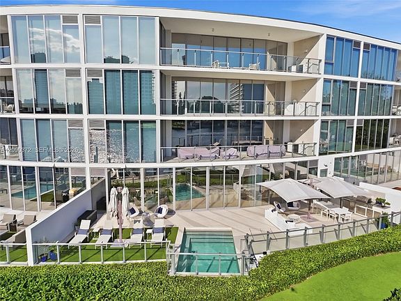 4th image of 725 S Ocean Blvd Unit 105