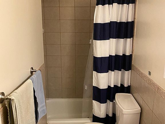 5th image of 512 Columbia Rd NW