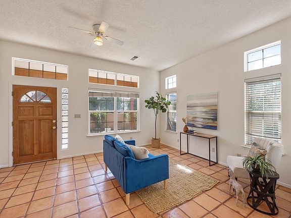4th image of 8701 Tierra Alegre Dr NE