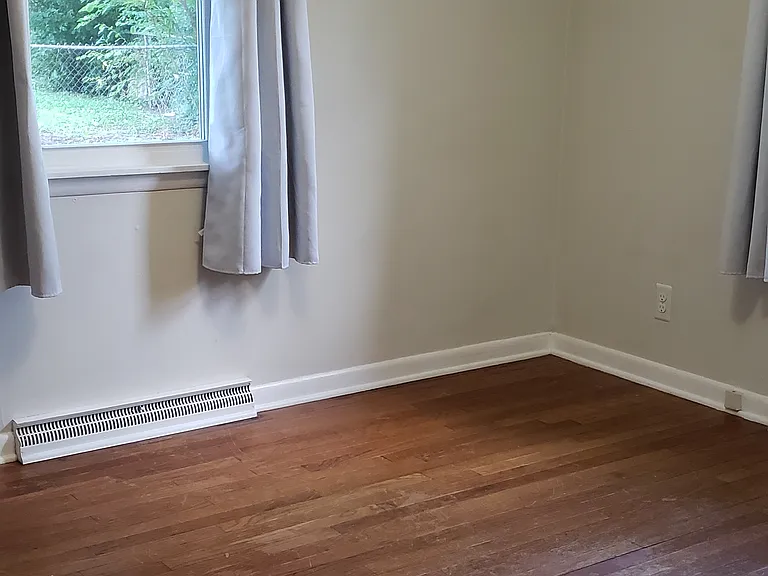 1810 Virginia St — Photo 7