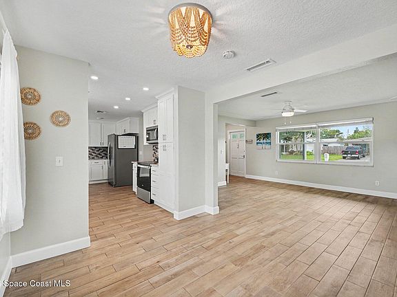 4th image of 1460 Saturn St