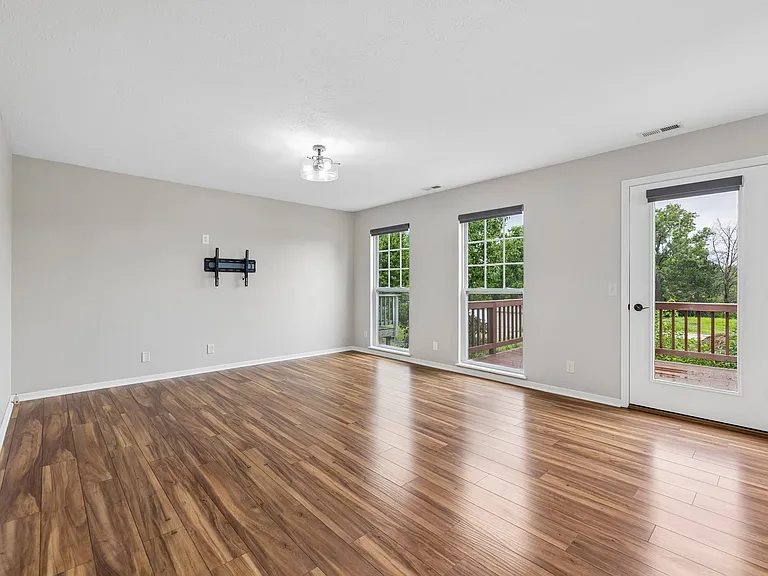 5638 Shailee Ct — Photo 43