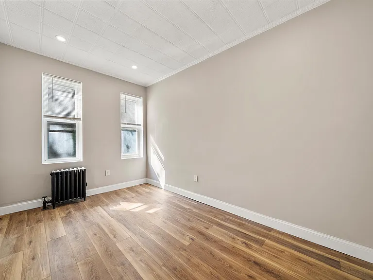 219 Mallory Ave #3 — Photo 7