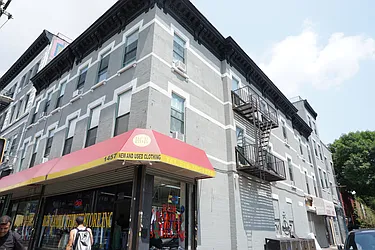 Rented by Rennit Inc.