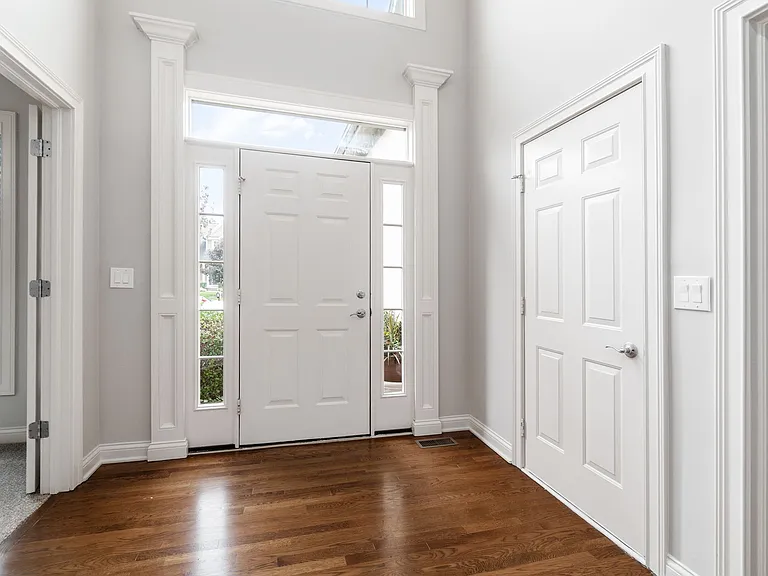2497 Coltsbridge Dr — Photo 4