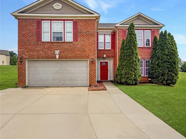 336 Farm Springs Dr, Mount Holly, NC 28120
