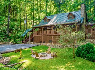 1310 N Baden Cir, Gatlinburg, TN 37738