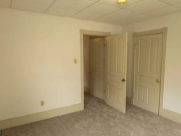221 Center St — Photo 22