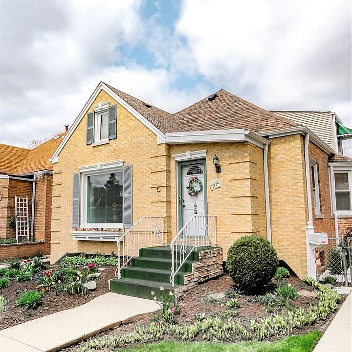1st image of 6938 W Wellington Ave