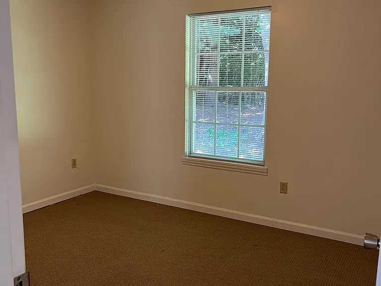 136 Noah Ln — Photo 10