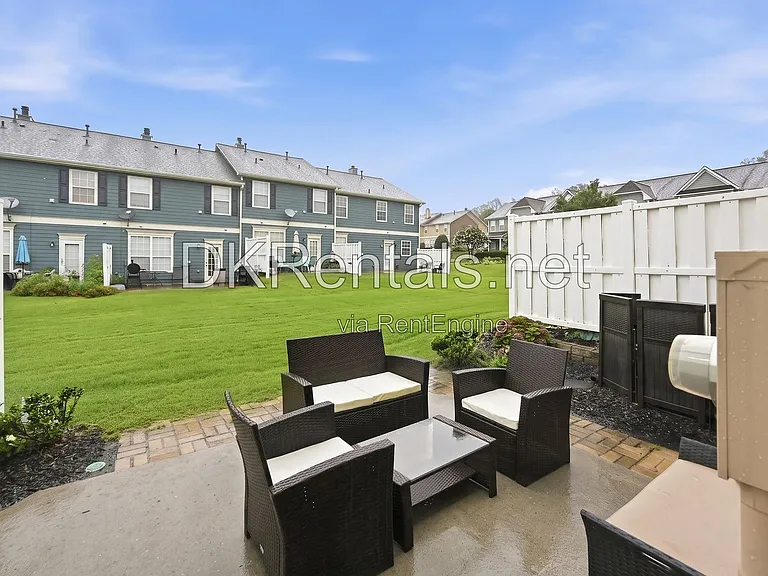 6311 Shoreview Cir — Photo 18